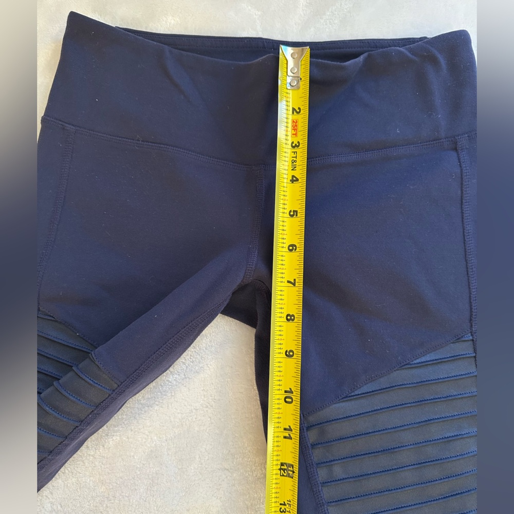 ALO Yoga navy moto Leggings. Small - Picture 4 of 7